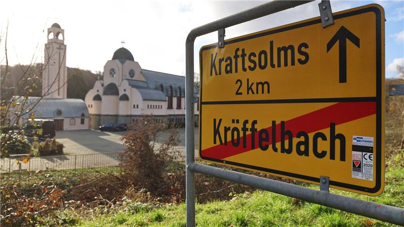 Nach der Sichtung eines silbernen Autos hofft die Polizei nun auf Zeugenhinweise. (Archivbild)