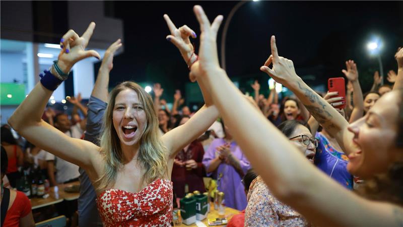 Brasilien: Bolsonaro zu mehr als 27 Jahren Haft verurteilt Nach der Verurteilung Bolsonaros zu einer langen Haftstrafe feiern seine Gegner.