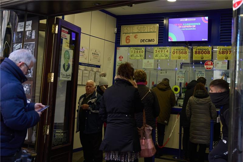 Jesuskind-Lotterie beglückt Menschen in ganz Spanien Nach der Weihnachtslotterie werden in Spanien bei der Jesuskind-Lotterie am Dreikönigstag erneut Gewinne im Gesamtumfang von 770 Millionen Euro vergeben.