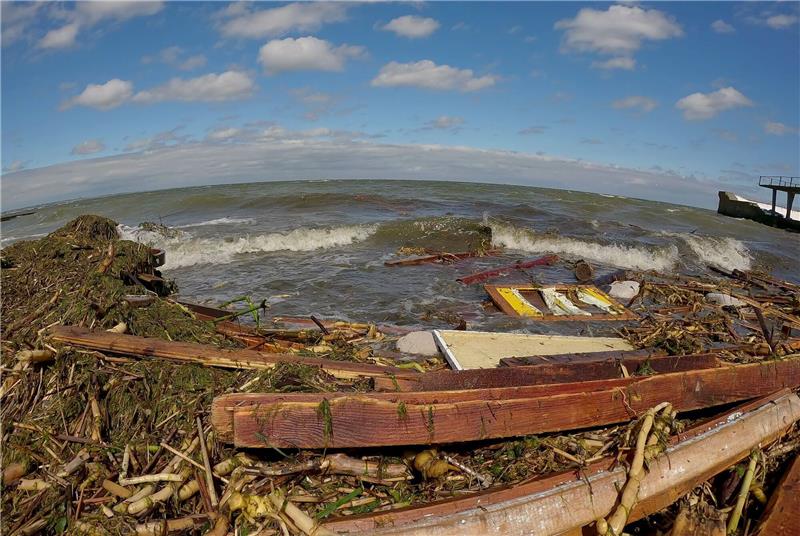Krieg gegen die Ukraine: So ist die Lage Nach der Zerstörung des Kachowka-Staudamms haben Trümmer die Strände des Schwarzen Meeres bei Odessa erreicht.