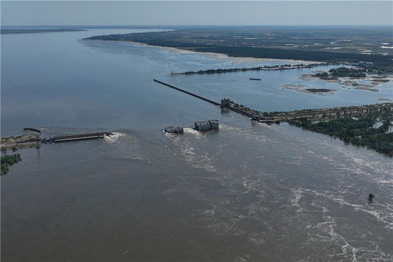 Flut im Kriegsgebiet: Ukraine kämpft mit Umweltkatastrophe Nach der Zerstörung des Kachowka-Staudamms im Kriegsgebiet im Süden der Ukraine können sich die Böden auch wieder erholen, so ein Experte.