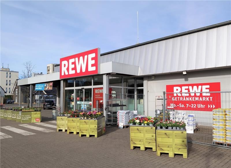 Rewe-Markt in Langelsheim schließt am 12. August Nach der längeren Schließung des Marktes in Langelsheim von August bis Ende November wird es nur einen zentralen Eingang zum Parkplatz hin geben. Foto: Neddermeier