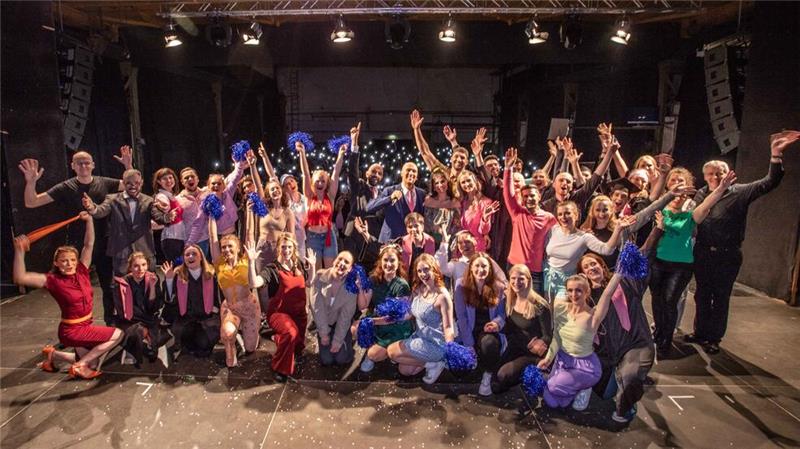 „Bad Girls“ kommt als Musical 2025 an den Goslarer Rammelsberg Nach der letzten Vorstellung von „Natürlich blond“ freuen sich die Darsteller schon auf die nächsten Vorstellungen 2025.