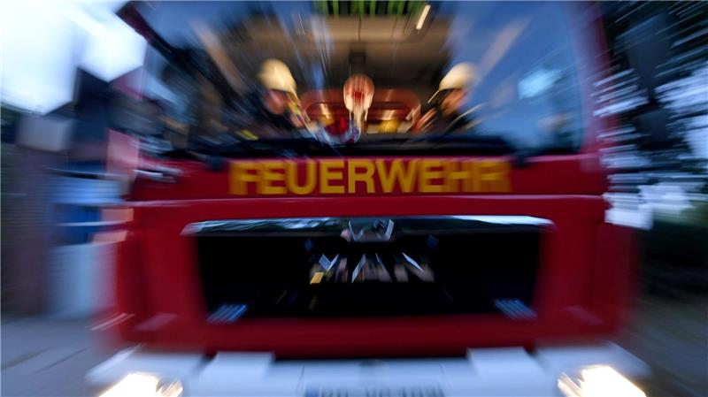 Nach einem Brand in einem Hotel sind einige Gäste in andere Unterkünfte gebracht worden. (Symbolbild) 