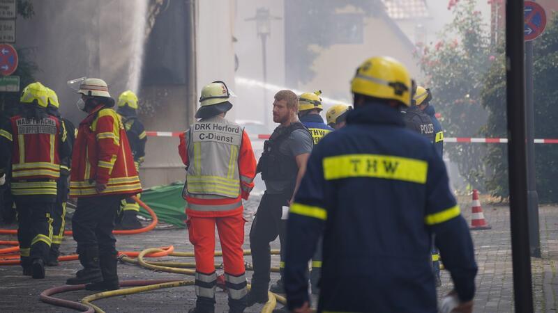 Nach einem Brand in einer Bar in Herford schließt die Polizei weder Brandstiftung noch einen technischen Defekt aus