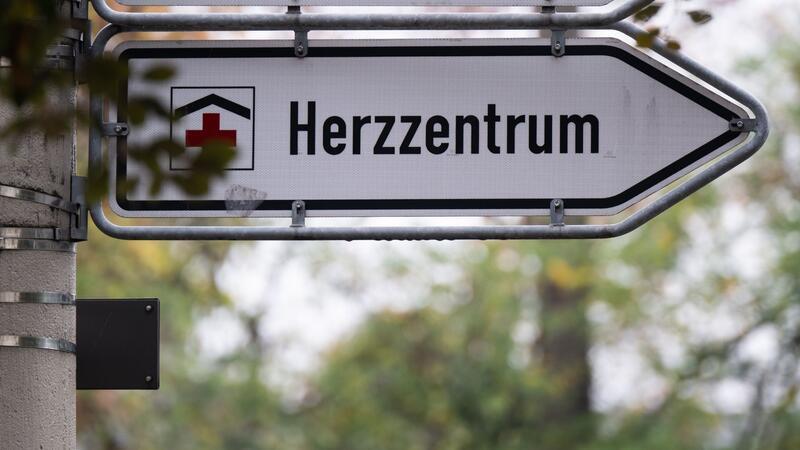 Auch bei Herzerkrankung: Rauchstopp „halbiert“ Infarktrisiko Nach einem Herzinfarkt bleiben langfristige Schäden zurück. (Archivbild)