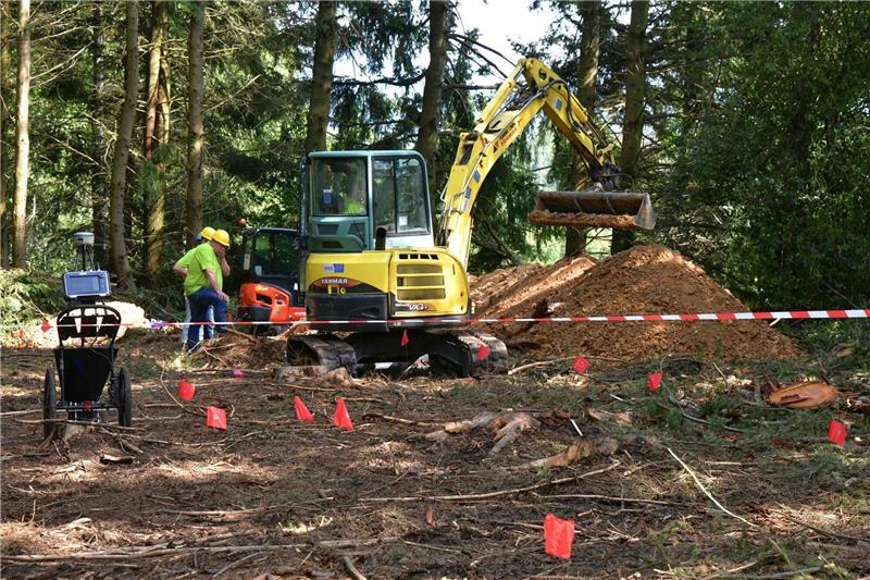 Grabung nach erschossenen Wehrmachtssoldaten erfolglos Nach einem Hinweis auf ein Massengrab mit Dutzenden vom französischen Widerstand erschossenen Wehrmachtssoldaten in Südfrankreich wurde bei Meymac erneut gesucht.