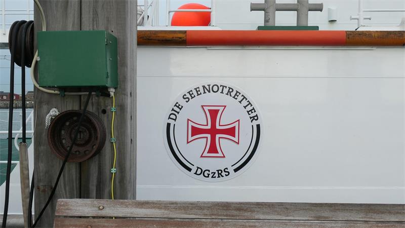 Nach einem Motorschaden ist eine Yacht in der Nordsee auf eine Sandbank getrieben worden, die Seenotretter rückten aus. (Symbolfoto) 