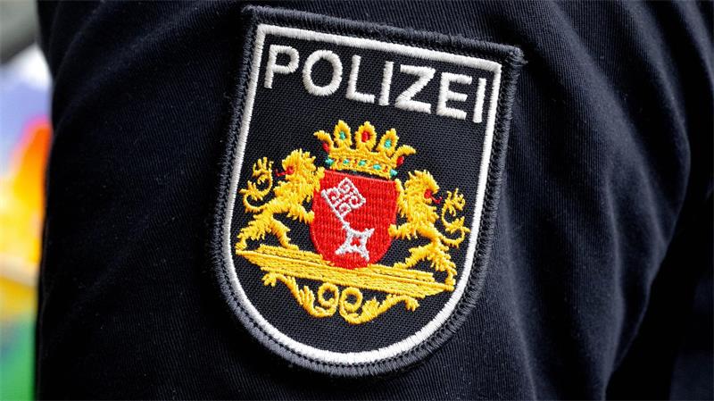 Nach einem Streit in Bremen stirbt ein Mann noch am Tatort. (Symbolbild)