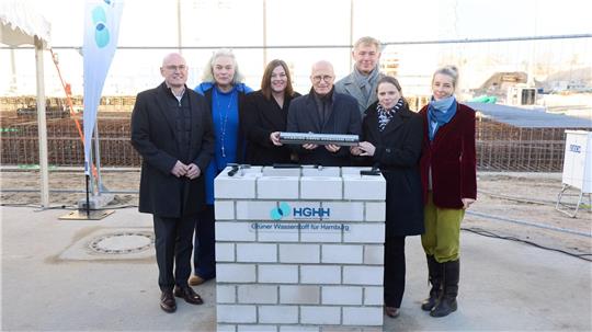 Nach einer Genehmigung des niedersächsischen Bergbauamtes kann jetzt eine Wasserstoff-Leitung von Hamburg-Moorburg nach Rosengarten im Landkreis Harburg weitergebaut werden. (Archivbild)