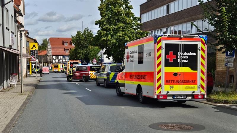Nach ersten Ermittlungen der Polizei sind acht Passanten verletzt worden.