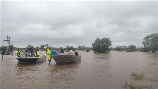 Nach extrem heftigen Regenfällen sind mehrere Ortschaften in der Kimberley-Region in Westaustralien komplett überschwemmt.