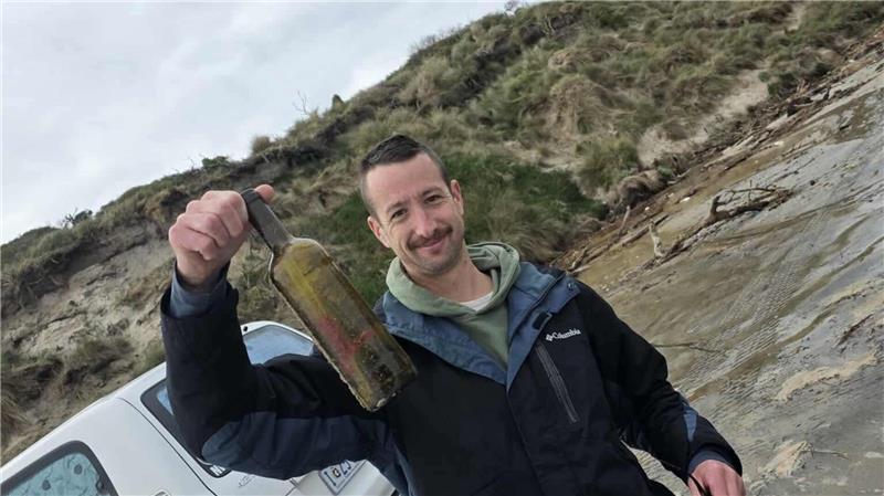 Nach ihrer langen Reise soll die Flasche nun in Zusammenarbeit mit einer tasmanischen Ozeanographin genauer untersucht werden.