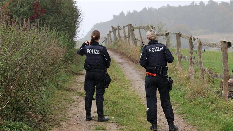 Bilder des Tages Nach langer Suche hat die Polizei bei Güstrow eine Kinderleiche gefunden.