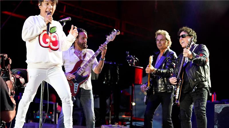 Nach mehr als 50 Jahren kündigt die US-Band Journey eine Abschiedstour an. (Archivbild) 