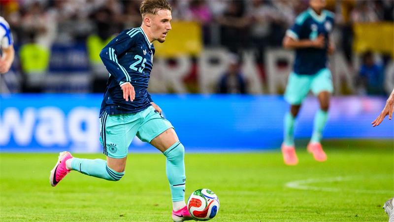 Nach seinem Kurz-Comeback für den FC Bayern will Lennart Karl schnellstmöglich auch wieder im Nationaltrikot auflaufen. (Archivbild)
