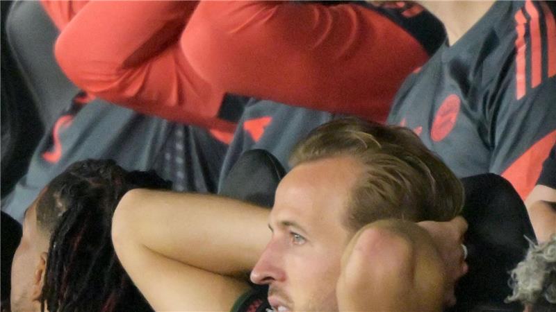 Bayern-Chef lobt den „lieben Vincent“: Auf Heynckes‘ Spuren Nach seinem nächsten Doppelpack durfte Harry Kane die letzte halbe Stunde entspannt von der Bank aus zuschauen.