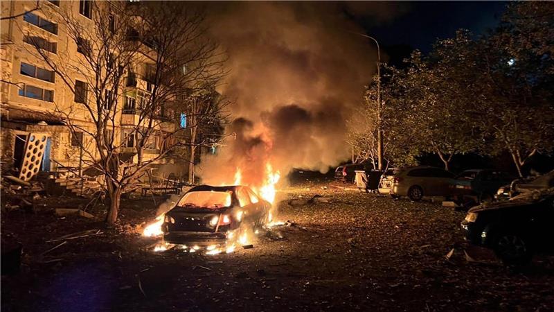 Nach ukrainischen Angaben setzte Moskau mehr als 50 Raketen und Marschflugkörper sowie rund 500 Drohnen ein.