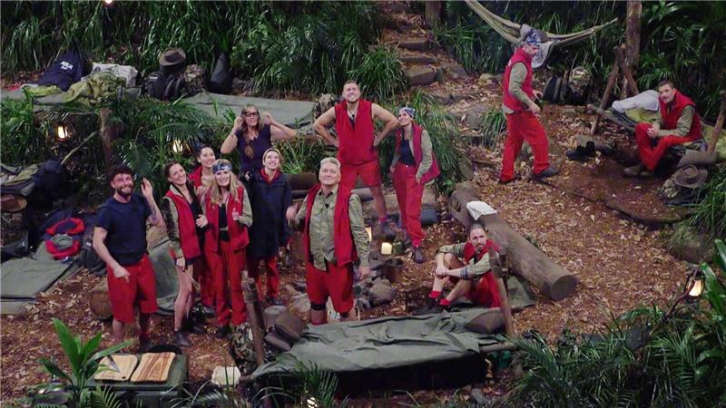 „Ich muss kotzen“ - So lief die Ekel-Prüfung im Dschungel Nach vielen Tagen gibt es endlich wieder richtiges Essen.