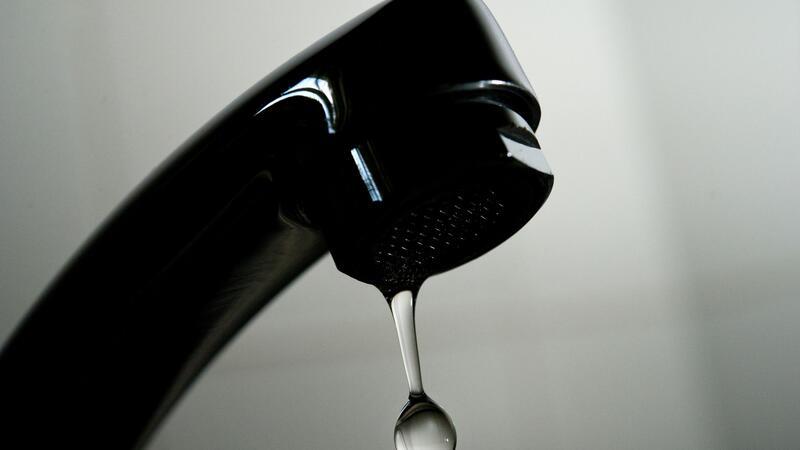 Lärm bis Schimmel: Wie Sie die Miete erfolgreich mindern Nach welcher Zeit wird das Wasser warm? Auch solche Fragen haben schon Gerichte beschäftigt.