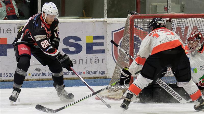 Nach wochenlanger Pause kann André Gerartz wieder für die Harzer Falken auf Torejagd gehen. Auf den Regionalliga-Spitzenreiter warten die Partien in Adendorf und Salzgitter.