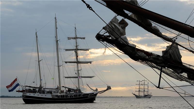 Segler aus aller Welt steuern zur „Sail“ nach Bremerhaven Nach zehn Jahren Pause werden wieder rund 250 Schiffe zur „Sail“ erwartet. (Archivbild)
