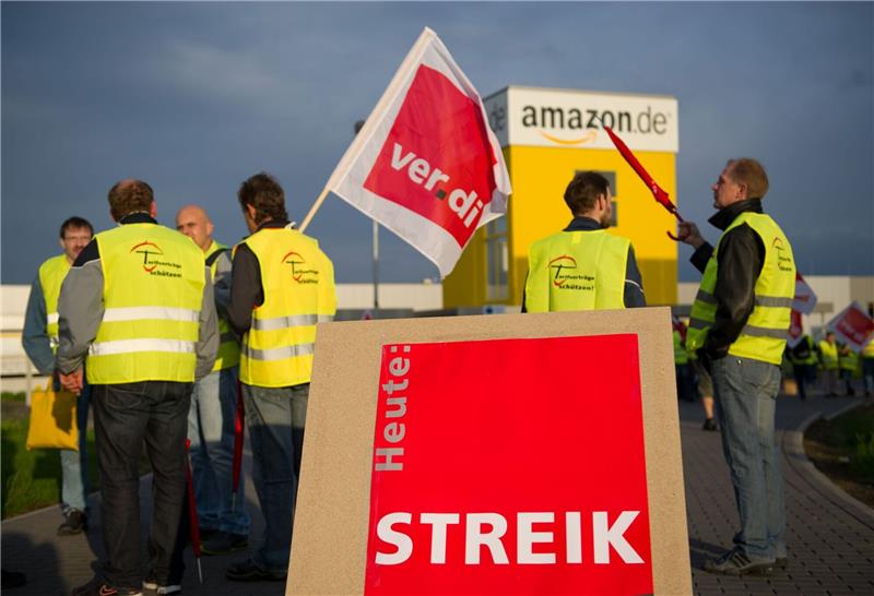 Verdi-Streiks bei Amazon bleiben umstritten Nach zehn Jahren Streik hat Verdi bei Amazon immer noch keinen Tarifvertrag durchgesetzt.