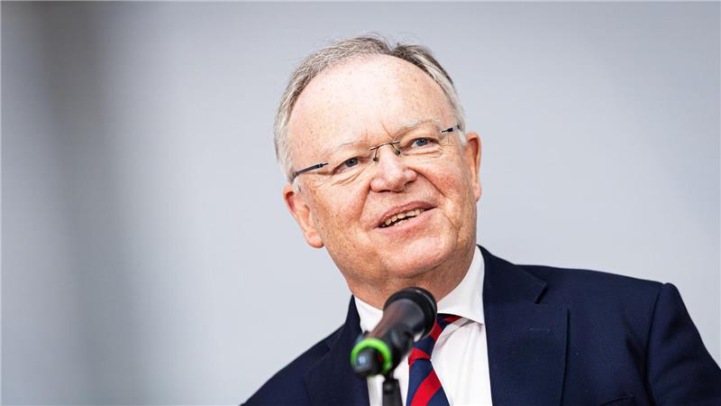 Weil hat Rücktritt als Ministerpräsident eingereicht Nach zwölf Jahren als Regierungschef zieht sich Niedersachsens Ministerpräsident Stephan Weil zurück. (Archivbild)