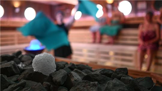 Nacktaufnahmen in einer Sauna sind bislang nicht strafbar. (Symbolbild)