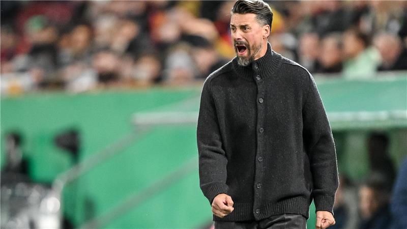 Nächster herber Rückschlag für Augsburgs Trainer Sandro Wagner.