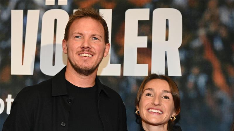 Nagelsmann mit seiner Partnerin Lena Wurzenberger.