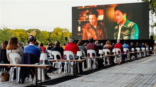 Nah am Wasser gebaut: das Filmfestival in Ludwigshafen am Rhein.