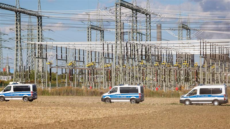 Sabotagefälle in Deutschland: Ermittlungen und Urteile Nahe dem Kraftwerk Weisweiler wurde ein Verdächtiger im Zusammenhang mit Sabotage-Aktionen auf Stromanlagen festgenommen. (Archivbild)