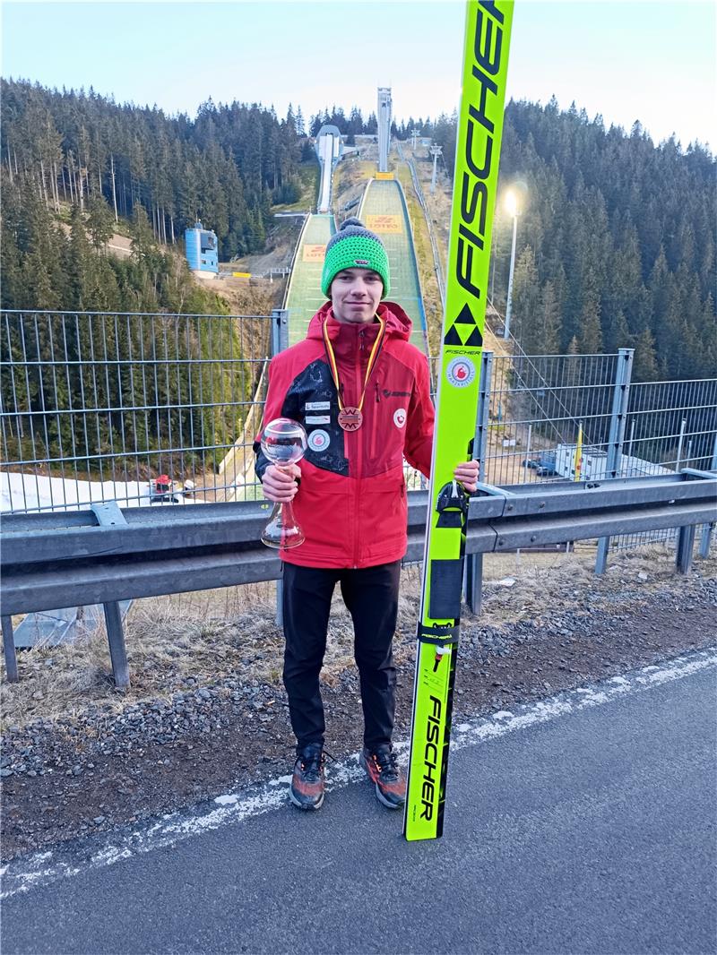 Traumeinstand für Nando Riemann in der 2. Liga Nando Riemann vom WSV Braunlage beendet in Oberhof den Deutschlandpokal auf Rang zwei und kann erstmals im FIS-Cup starten. Foto: Privat
