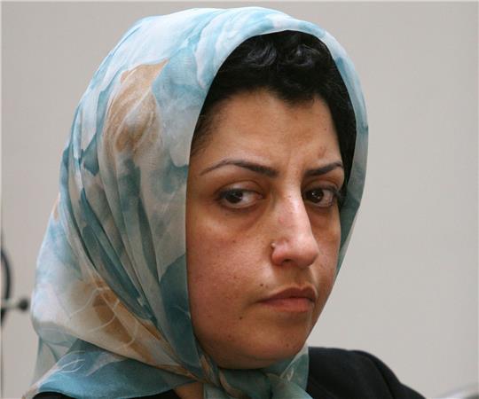 Narges Mohammadi, Friedensnobelpreisträgerin aus dem Iran, hat einen Hungerstreik begonnen.