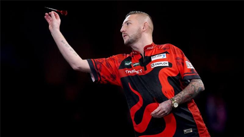 Nathan Aspinall glänzt im Achtelfinale.