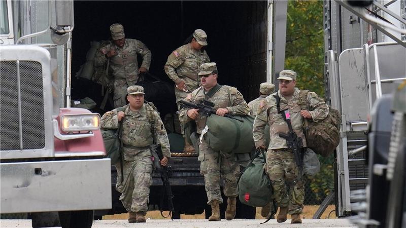 Bilder des Tages Nationalgarde aus Texas in Illinois