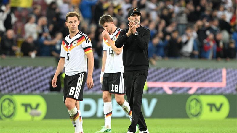Nationalmannschaftskapitän Joshua Kimmich (links) und Bundestrainer Jürgen Klopp. (Archivbild)