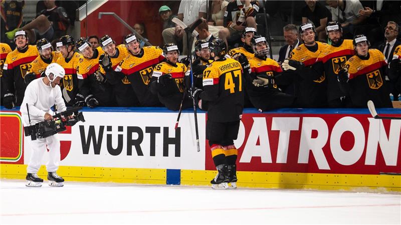 6:3 gegen Großbritannien: DEB hofft nun auf Lettland-Patzer Nationalspieler Alexander Karachun trifft bei seinem ersten WM-Auftritt gegen Großbritannien.