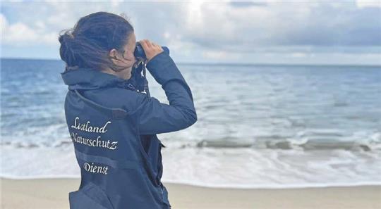 Naturschützerin Stella Kinne arbeitet als Rangerin auf Sylt und in Neuseeland. Foto: Stella Kinne/Privat
