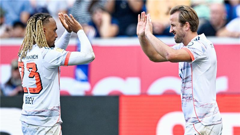 Neben Kane jubeln auch Spieler wie Außenverteidiger Boey.