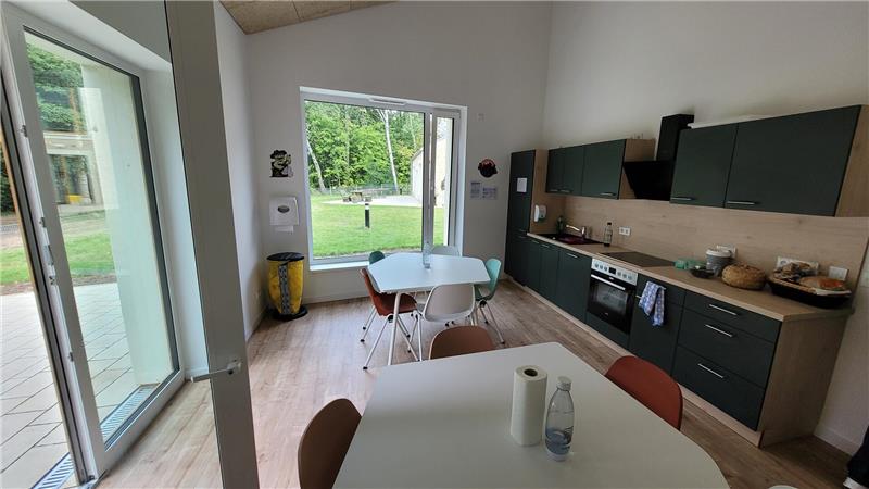 Für Beeinträchtigte: Lebenshilfe weiht Neubau in Harlingerode ein Neben ausreichend Platz, um sich zurückzuziehen, gibt es auch Aufenthaltsbereiche wie diese Küche zum gemeinsamen Kochen.