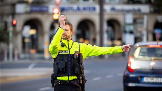 Neben vielen Info-Angeboten will die Polizei am Aktionstag auch verstärkt den Verkehr kontrollieren. (Archivbild)