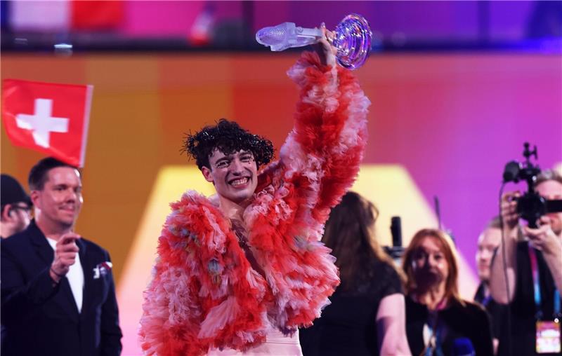 Schweiz gewinnt Chaos-ESC - Deutschland Zwölfter Nemos Song «The Code» erfreute sich schon im Vorfeld großer Beliebtheit.