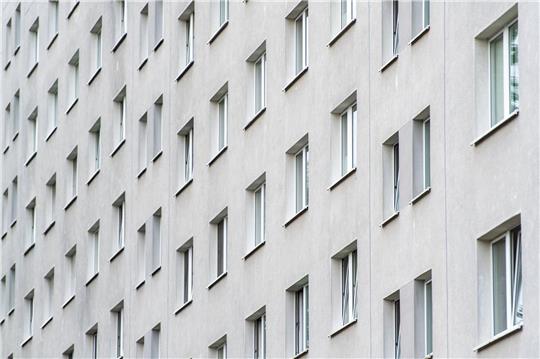 Neu gebaut wurden im vergangenen Jahr 22.545 Sozialwohnungen. Die Bundesregierung hatte angekündigt, jedes Jahr für 100.000 neue Sozialwohnungen sorgen zu wollen.