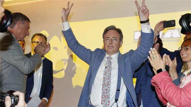 Belgien bekommt erstmals von rechter N-VA geführte Regierung Neuer Regierungschef Belgiens soll der N-VA-Vorsitzende Bart De Wever werden. (Archivbild)