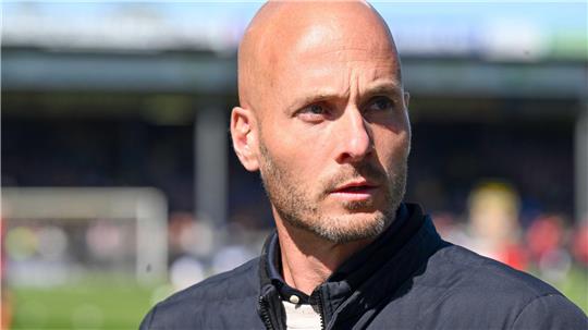 Neuer Torwart für neuen Wolfsburger Trainer.