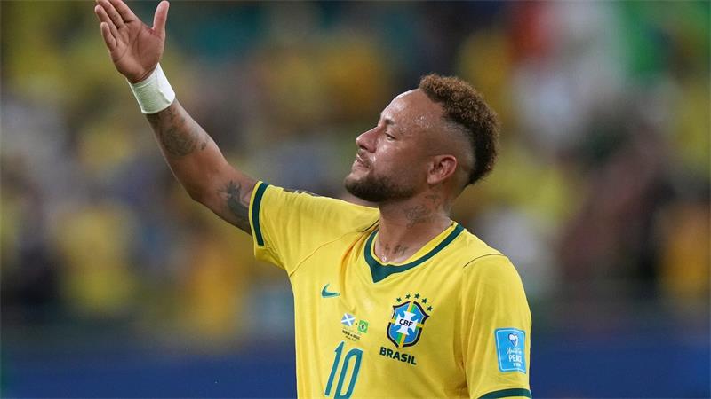 Neymar jubelt nach Brasiliens Sieg gegen Schottland.