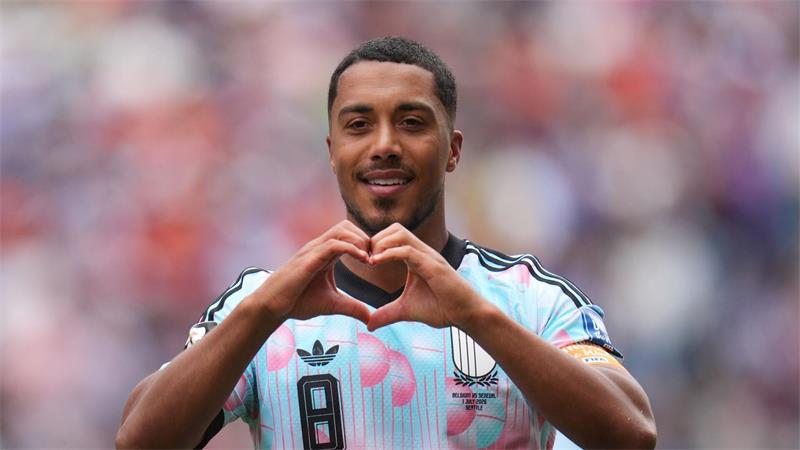 Zwei Spieler, eine Frau, Zoff: Was Belgiens Kabine belastet Nicht De Bruyne oder Courtois wurde Kapitän, sondern Tielemans.