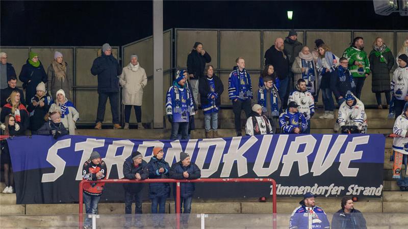 Nicht nur die Fans des CE Timmendorfer Strand, die ihr Team nach Braunlage begleiteten, hoffen, dass Eishockey an der Ostsee eine Zukunft hat.